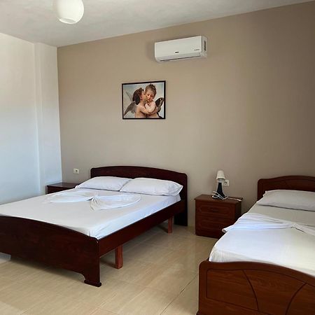 Tomi Apartments Саранде Екстериор снимка